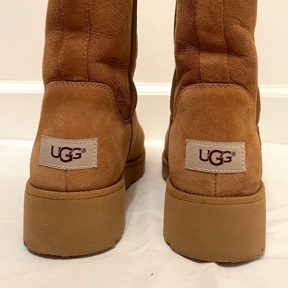 UGG Amie 6.5 Chesnut - Picture 1 of 6